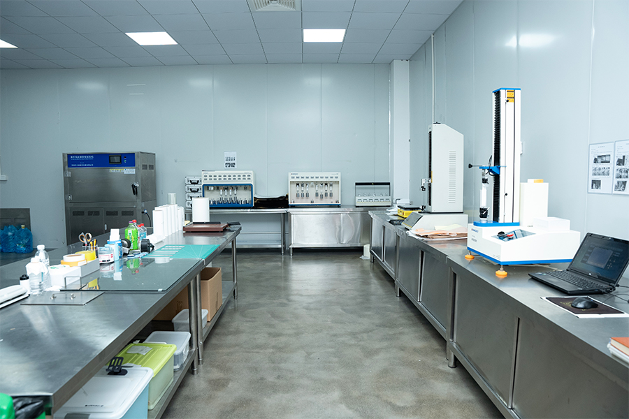 Pellicola bianco perla laminata su B