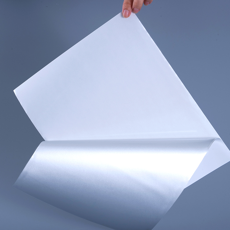 Etichetta autoadesiva in film di poliestere alluminato bianco lucido da 25 mic con adesivo acrilico a base acqua per stampa a getto d'inchiostro